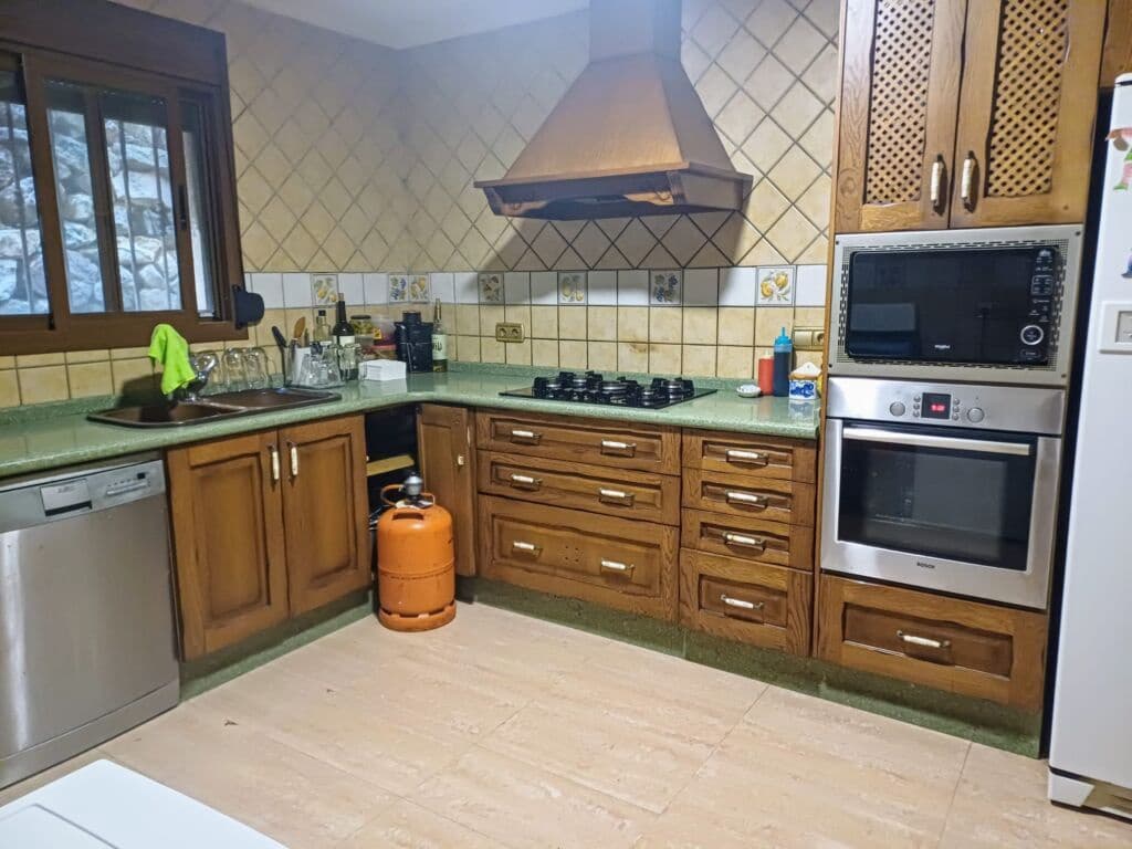 3 sovrum Hus till salu i Oliva med pool garage - 320 000 € (Ref: 8540478)