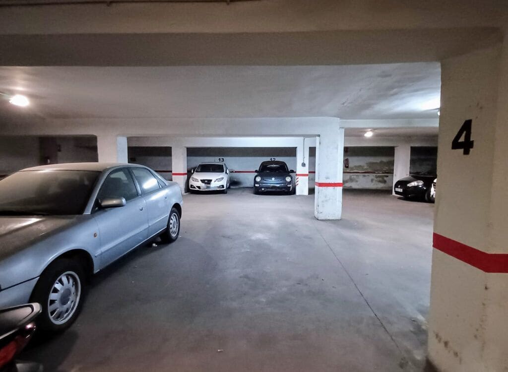 4 sovrum Lägenhet till salu i Oliva med garage - 119 000 € (Ref: 8934571)