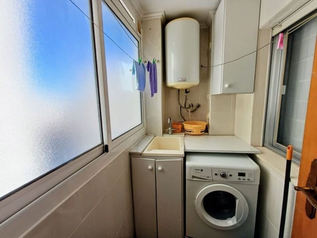 4 sovrum Lägenhet till salu i Oliva med garage - 119 000 € (Ref: 8934571)