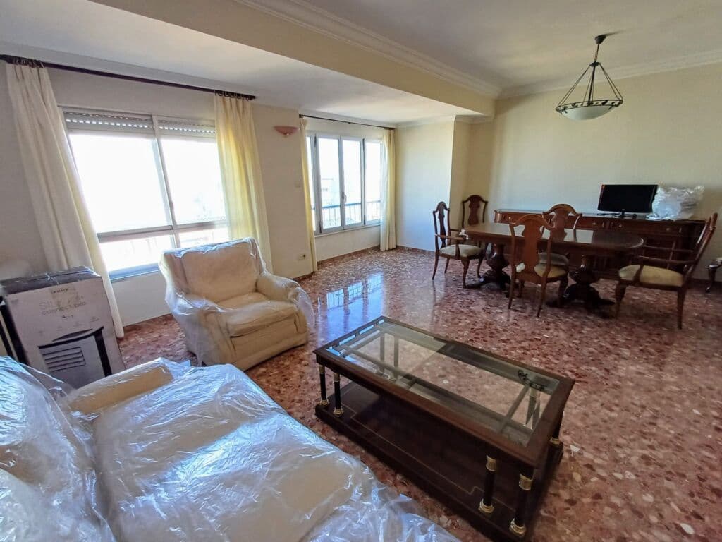 4 sovrum Lägenhet till salu i Oliva med garage - 119 000 € (Ref: 8934571)