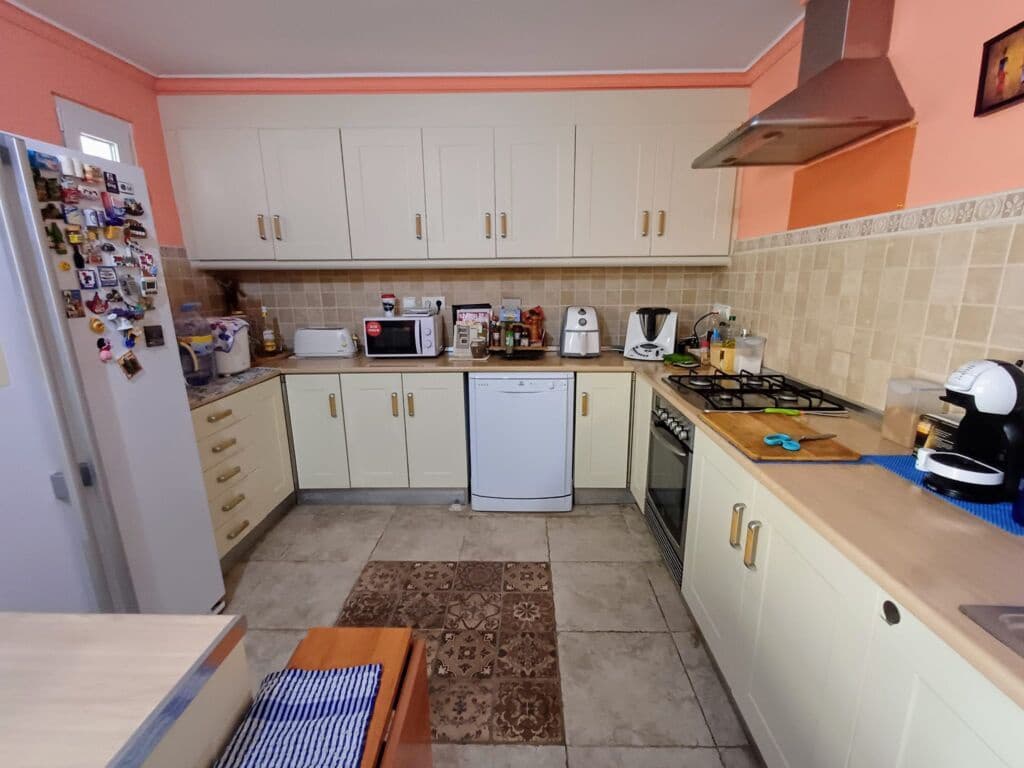 4 Zimmer Haus zu verkaufen in Oliva - 260.000 € (Ref: 8934578)