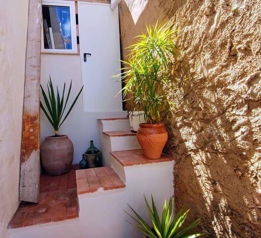 3 soveværelse Byhus til salg i Oliva - € 164.500 (Ref: 8939603)