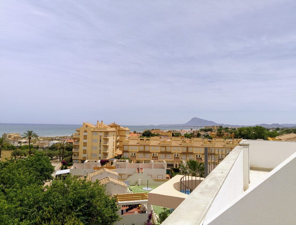 3 bedroom Apartment for sale in Oliva with pool garage - € 399,000 (Ref: 9036995)