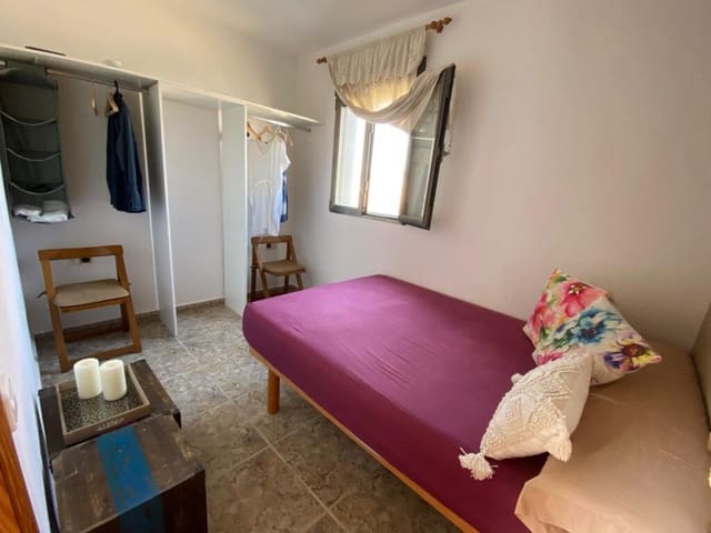 2 makuuhuone Kaupallinen myytävänä paikassa Oliva - 619 000 € (Ref: 9095353)