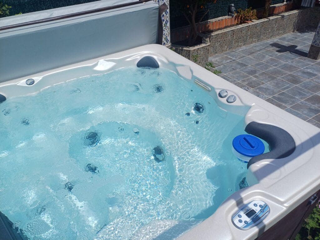 2 makuuhuone Kaupallinen myytävänä paikassa Oliva - 619 000 € (Ref: 9095353)