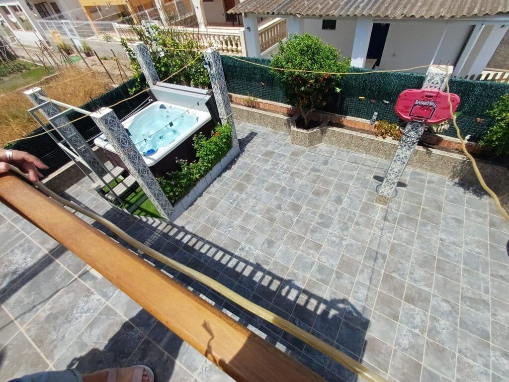 2 makuuhuone Kaupallinen myytävänä paikassa Oliva - 619 000 € (Ref: 9095353)