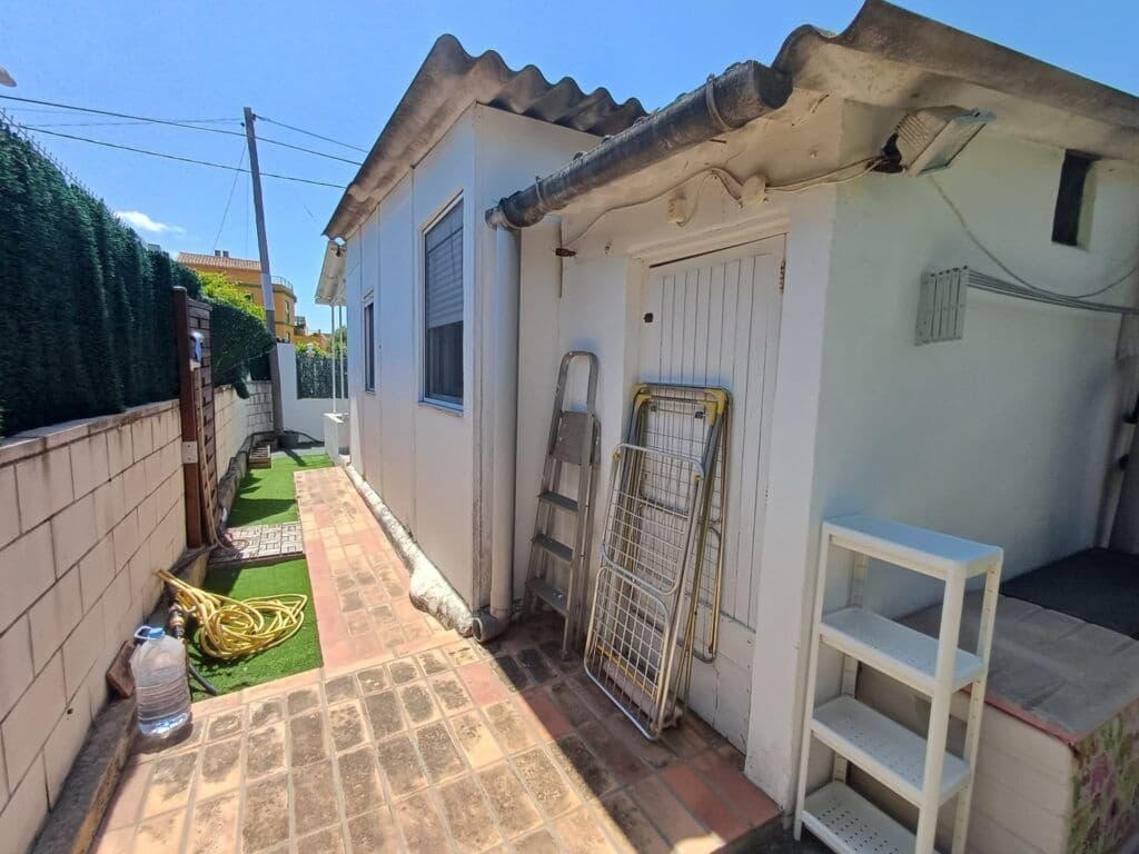 2 soveværelse Villa til salg i Oliva med garage - € 185.000 (Ref: 9156116)