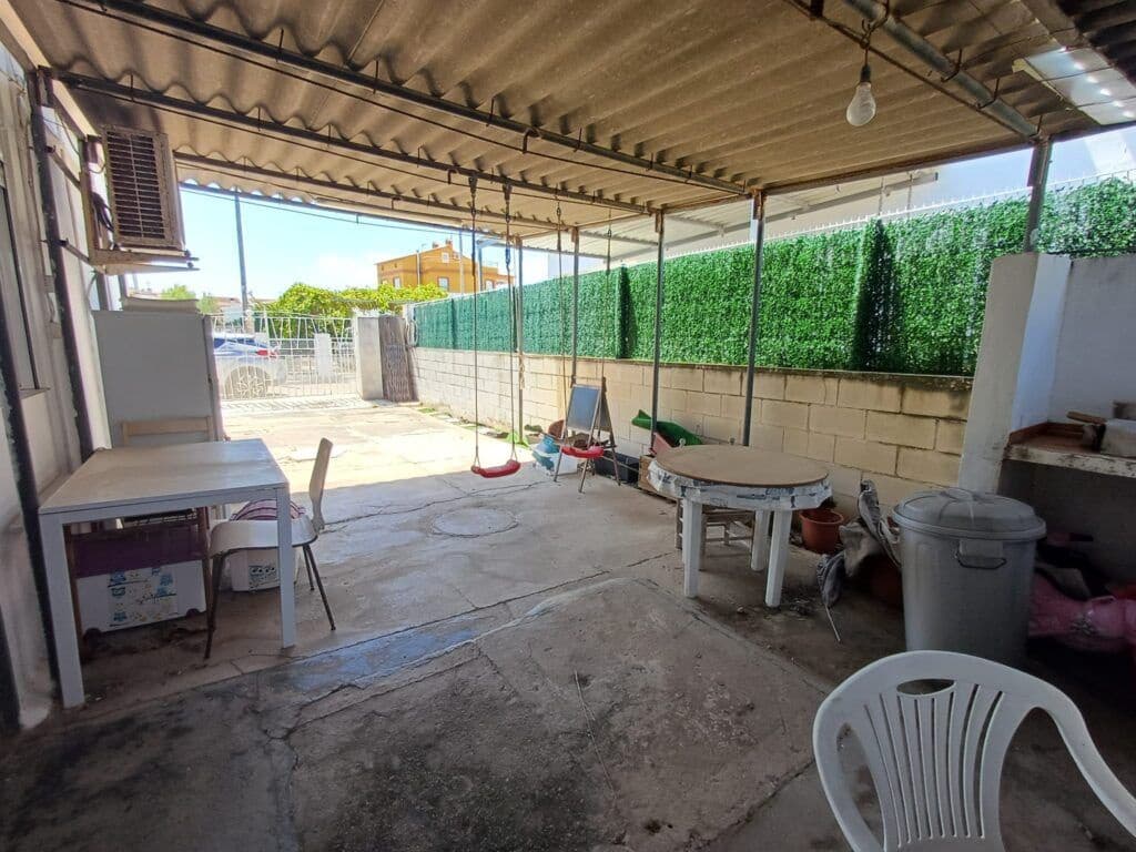 2 soveværelse Villa til salg i Oliva med garage - € 185.000 (Ref: 9156116)