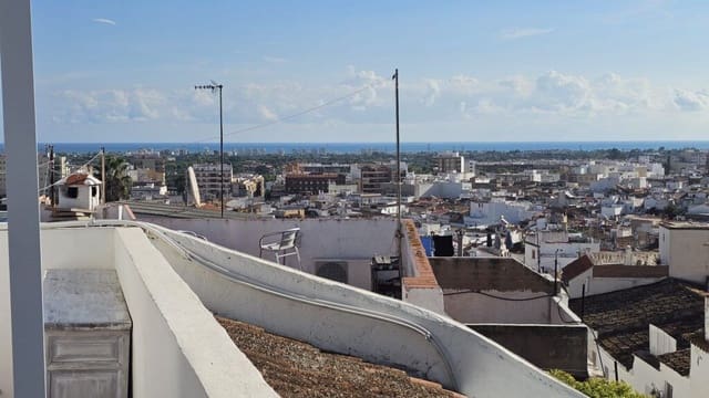 5 sovrum Hus till salu i Oliva med garage - 220 000 € (Ref: 9228660)