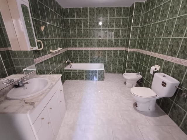 1 makuuhuone Omakotitalo myytävänä paikassa Oliva - 95 000 € (Ref: 9228663)