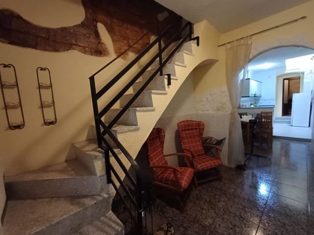 1 makuuhuone Omakotitalo myytävänä paikassa Oliva - 95 000 € (Ref: 9228663)