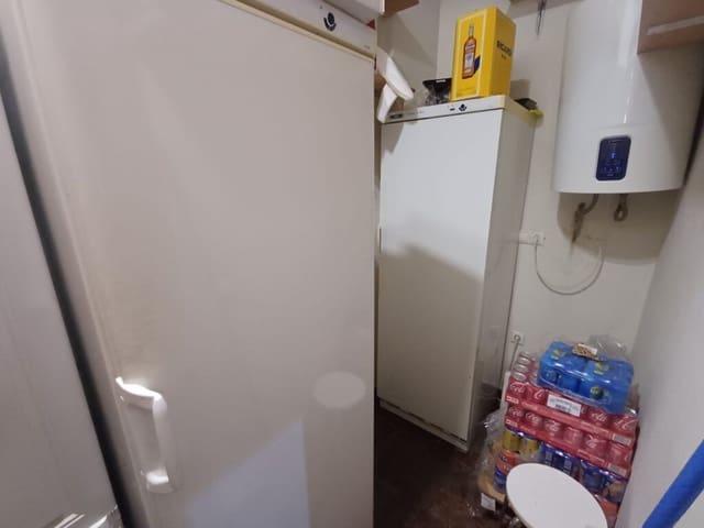 Kommersiell til salgs i Oliva - € 179 000 (Ref: 9287693)