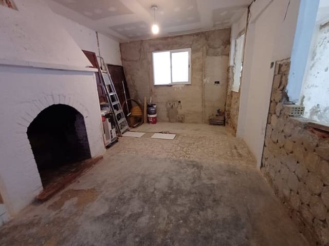 4 soverom Hus til salgs i Oliva - € 185 000 (Ref: 9375081)