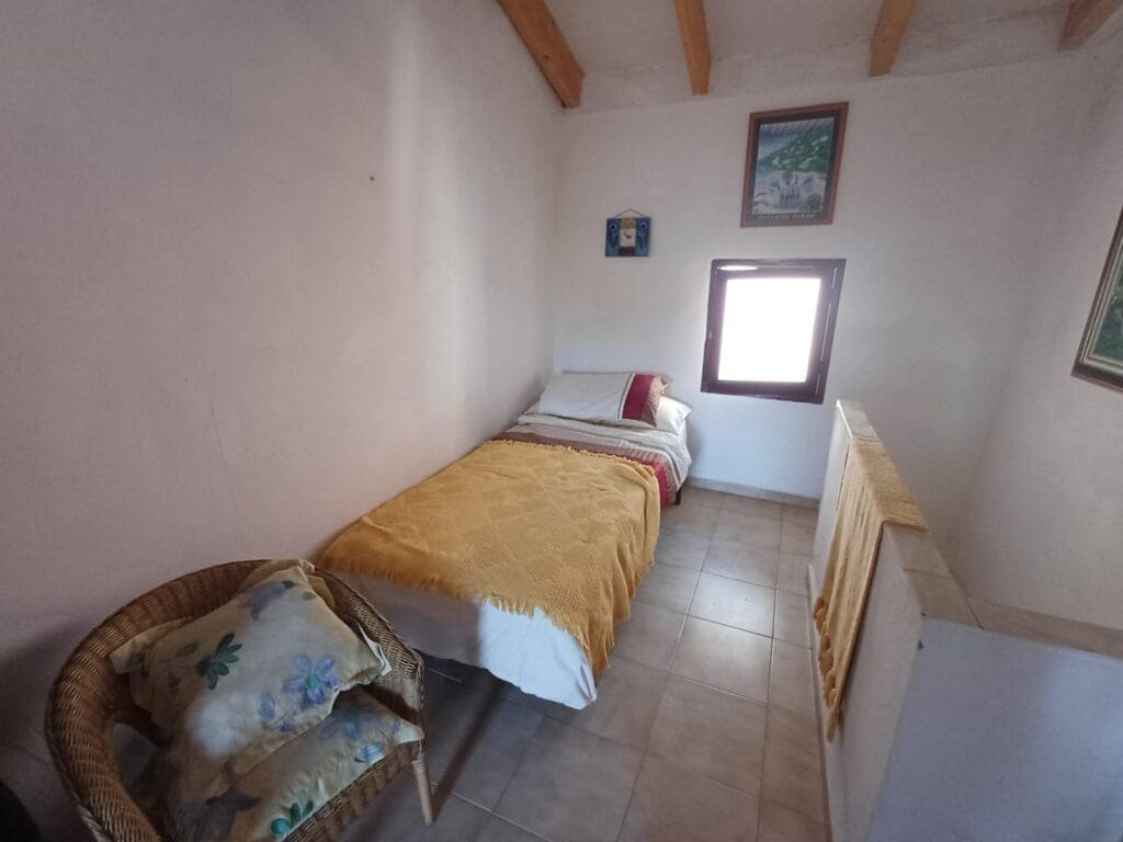 1 makuuhuone Omakotitalo myytävänä paikassa Oliva - 75 000 € (Ref: 9375084)