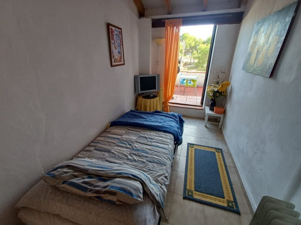 1 makuuhuone Omakotitalo myytävänä paikassa Oliva - 75 000 € (Ref: 9375084)