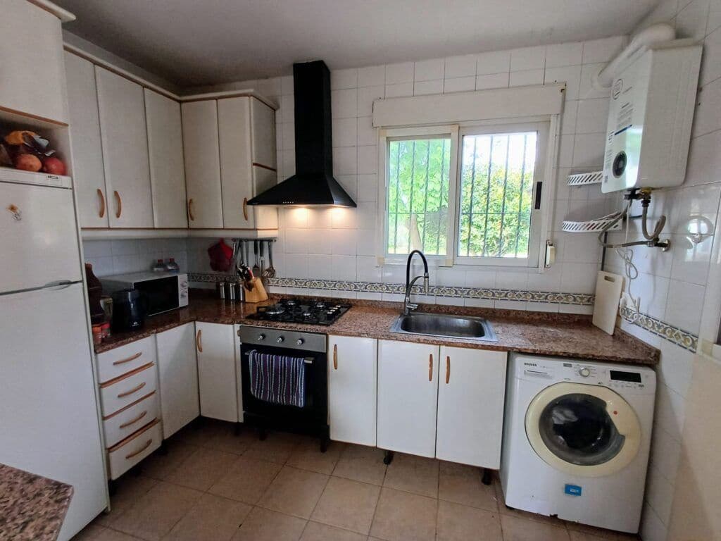 2 bedroom Villa for sale in Oliva with garage - € 199,000 (Ref: 9390406)