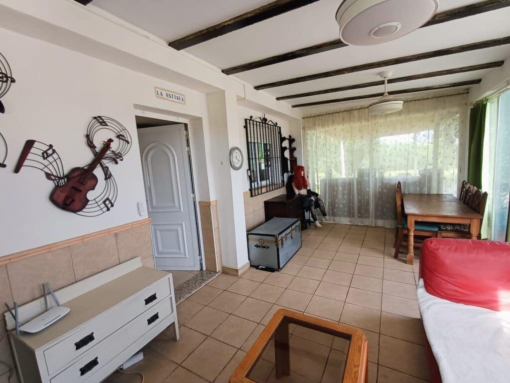 2 bedroom Villa for sale in Oliva with garage - € 199,000 (Ref: 9390406)
