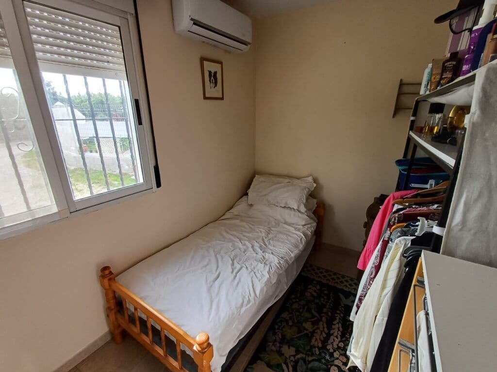 2 bedroom Villa for sale in Oliva with garage - € 199,000 (Ref: 9390406)