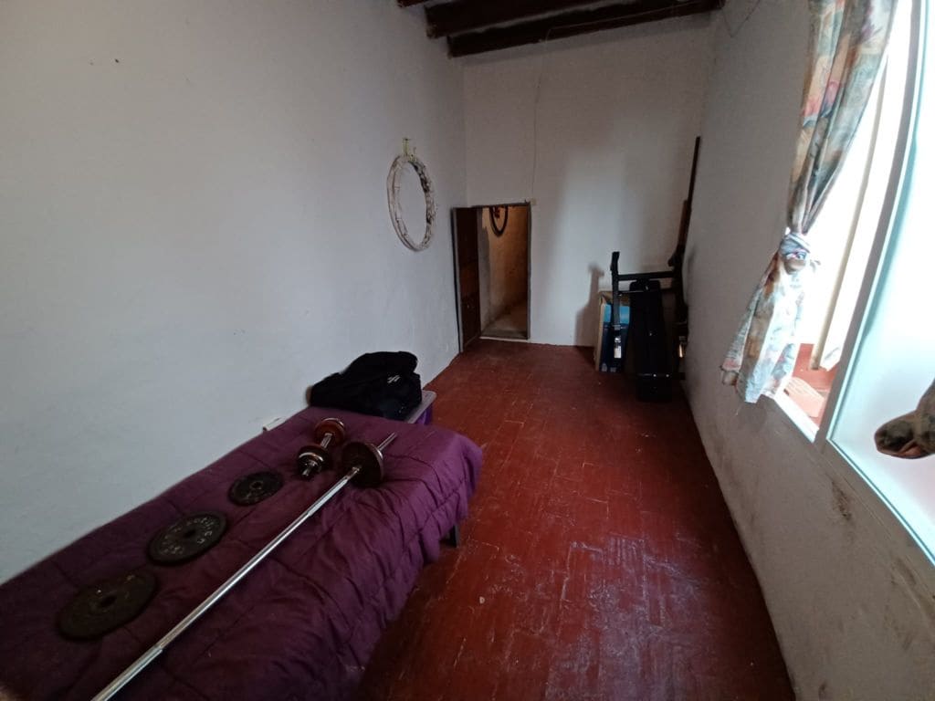 6 bedroom Townhouse for sale in Oliva - € 124,000 (Ref: 9390407)