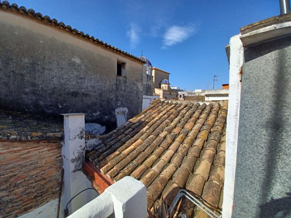 6 bedroom Townhouse for sale in Oliva - € 124,000 (Ref: 9390407)