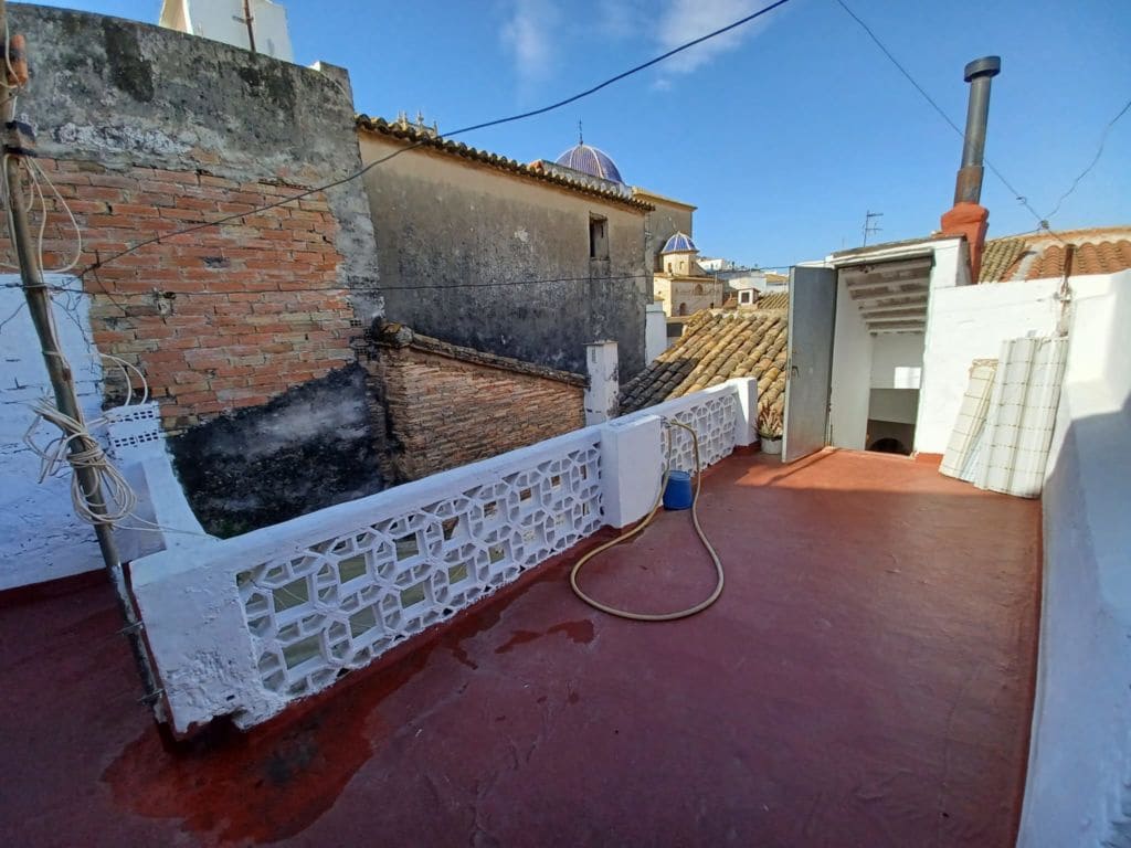 6 bedroom Townhouse for sale in Oliva - € 124,000 (Ref: 9390407)