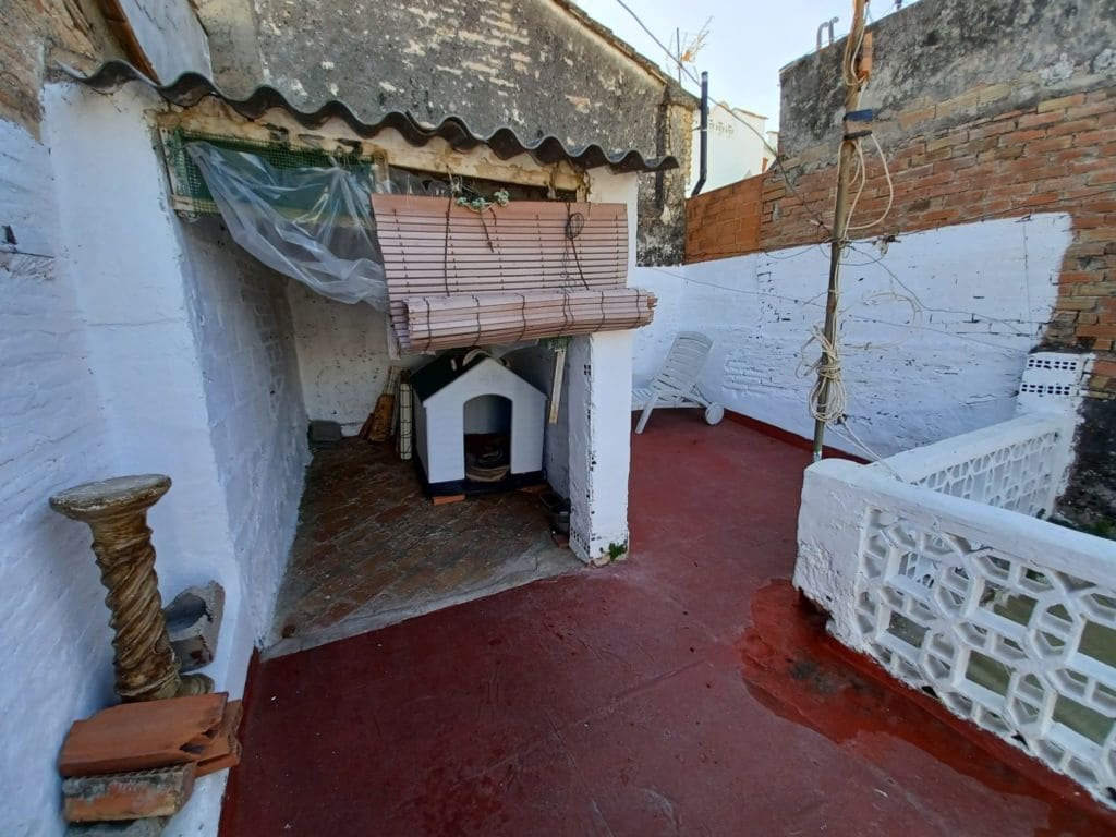 6 bedroom Townhouse for sale in Oliva - € 124,000 (Ref: 9390407)