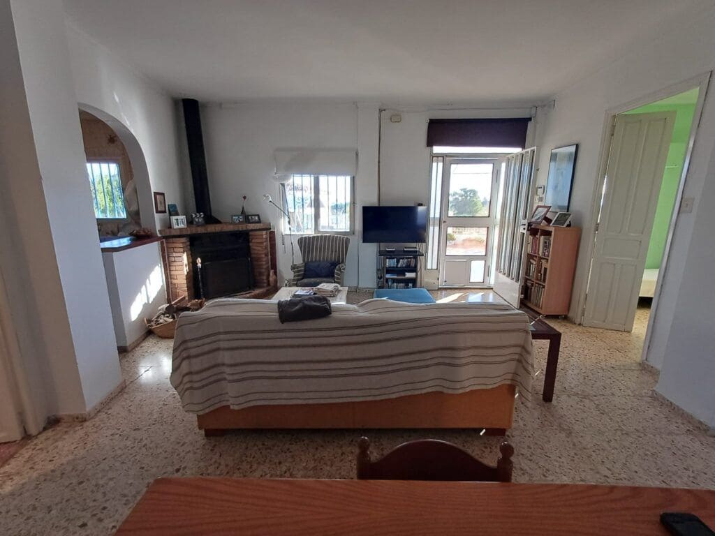 2 bedroom Villa for sale in Oliva with pool - € 250,000 (Ref: 9425698)