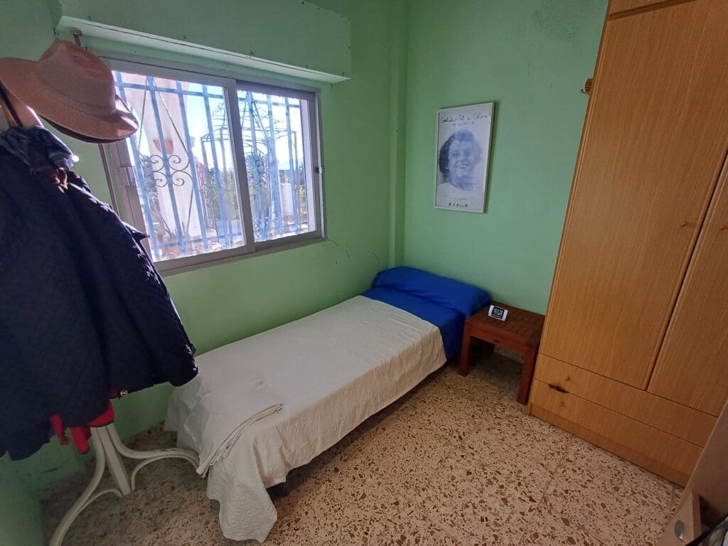 2 bedroom Villa for sale in Oliva with pool - € 250,000 (Ref: 9425698)