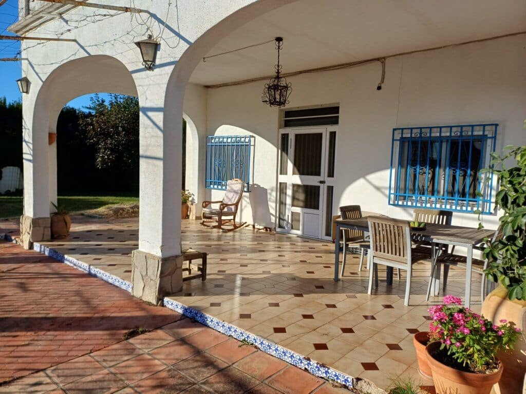 2 bedroom Villa for sale in Oliva with pool - € 250,000 (Ref: 9425698)