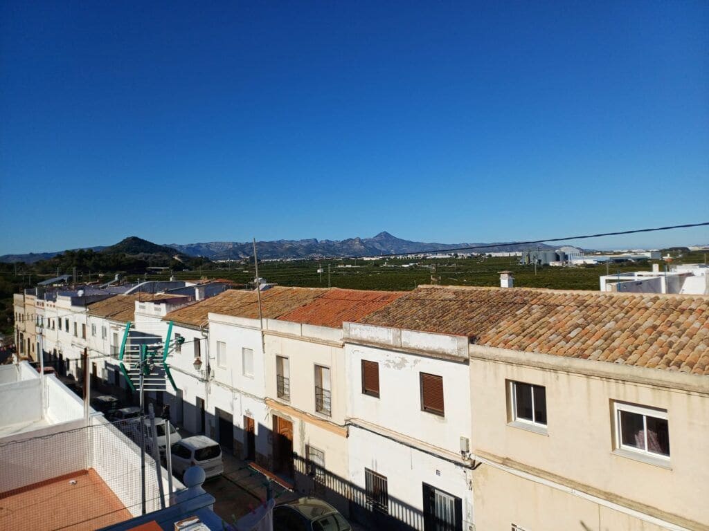 3 bedroom Townhouse for sale in Oliva - € 245,000 (Ref: 9425699)