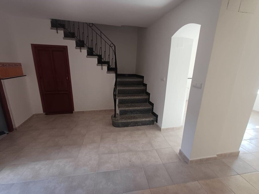 3 bedroom Townhouse for sale in Oliva - € 158,000 (Ref: 9425700)