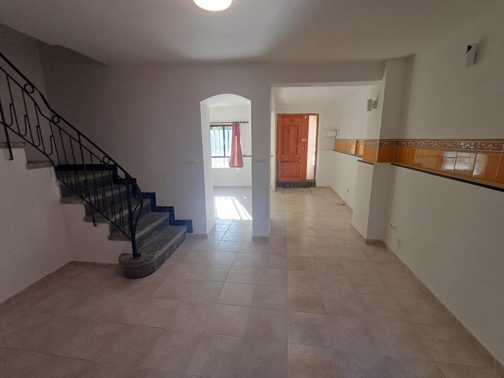 3 bedroom Townhouse for sale in Oliva - € 158,000 (Ref: 9425700)