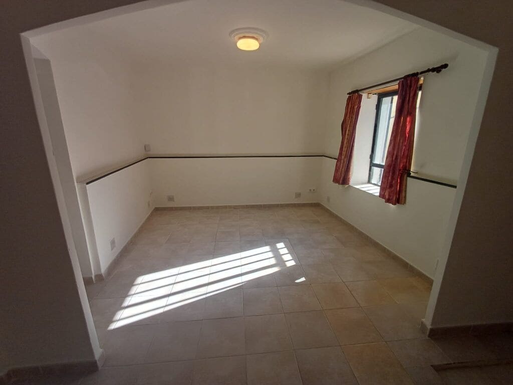 3 bedroom Townhouse for sale in Oliva - € 158,000 (Ref: 9425700)