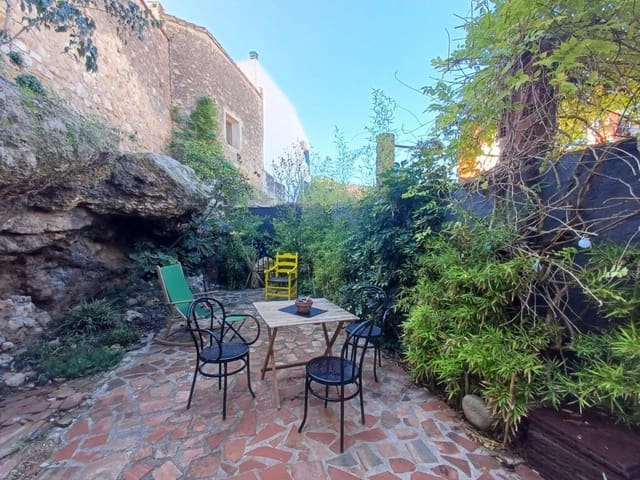 3 makuuhuone Omakotitalo myytävänä paikassa Oliva - 230 000 € (Ref: 9425701)