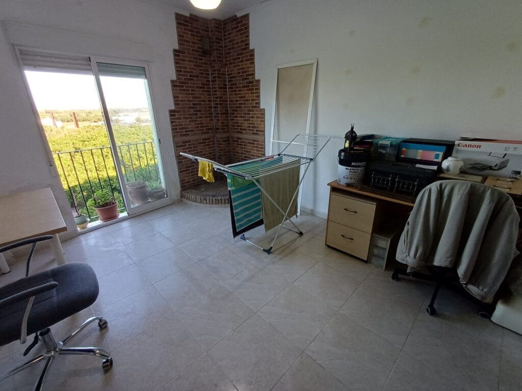 4 sovrum Hus till salu i Oliva med garage - 155 000 € (Ref: 9425703)