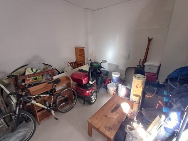 4 soveværelse Byhus til salg i Oliva med garage - € 135.000 (Ref: 9425703)