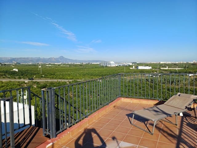 4 soveværelse Byhus til salg i Oliva med garage - € 135.000 (Ref: 9425703)