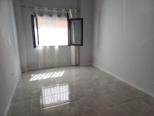 4 soveværelse Byhus til salg i Oliva - € 215.000 (Ref: 9497045)