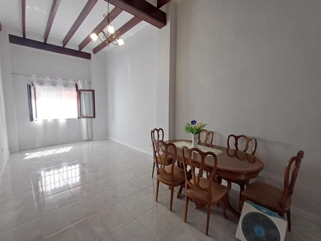 4 bedroom Townhouse for sale in Oliva - € 215,000 (Ref: 9497045)