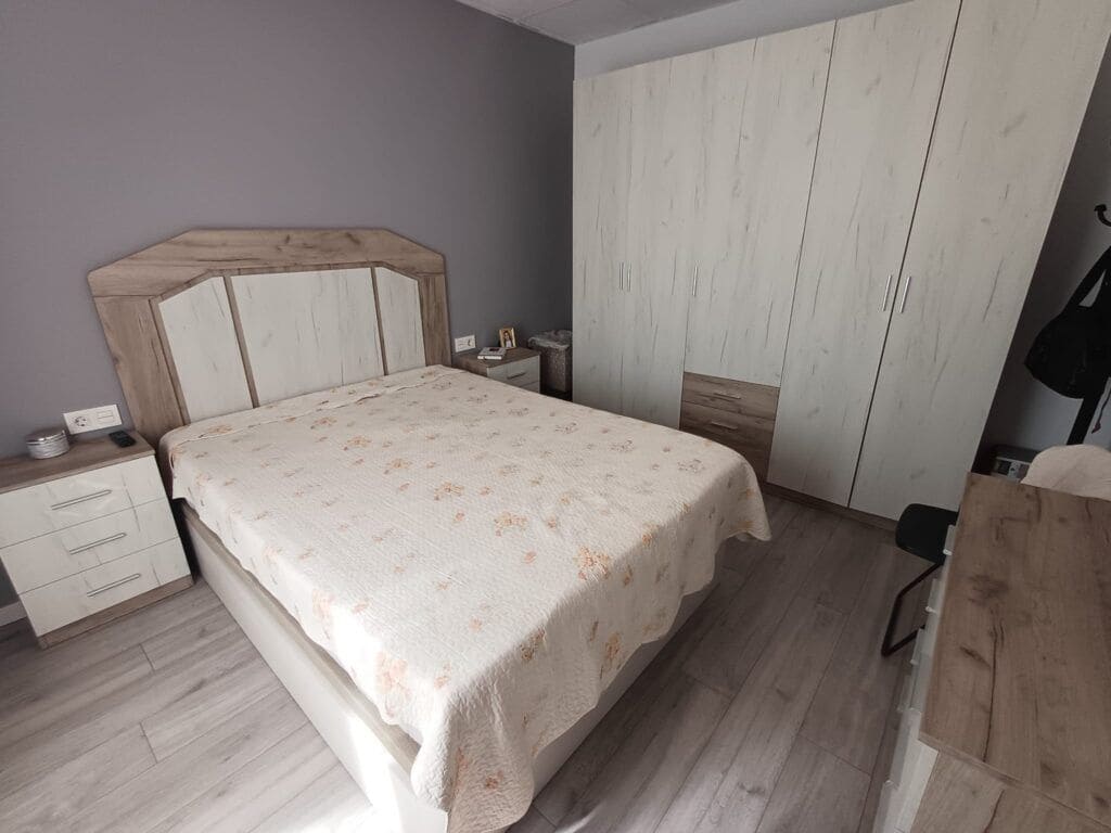 4 bedroom Townhouse for sale in Oliva - € 215,000 (Ref: 9497045)