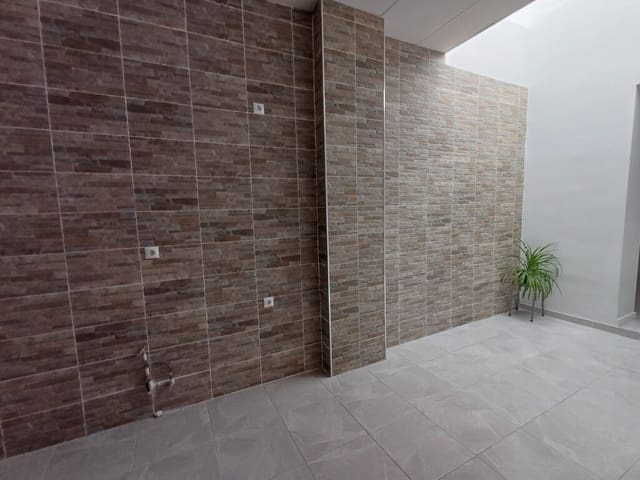 4 soveværelse Byhus til salg i Oliva - € 215.000 (Ref: 9497045)