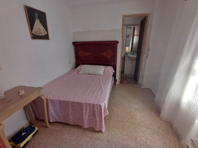 13 makuuhuone Kaupallinen myytävänä paikassa Oliva mukana uima-altaan 
autotalli - 450 000 € (Ref: 9497046)