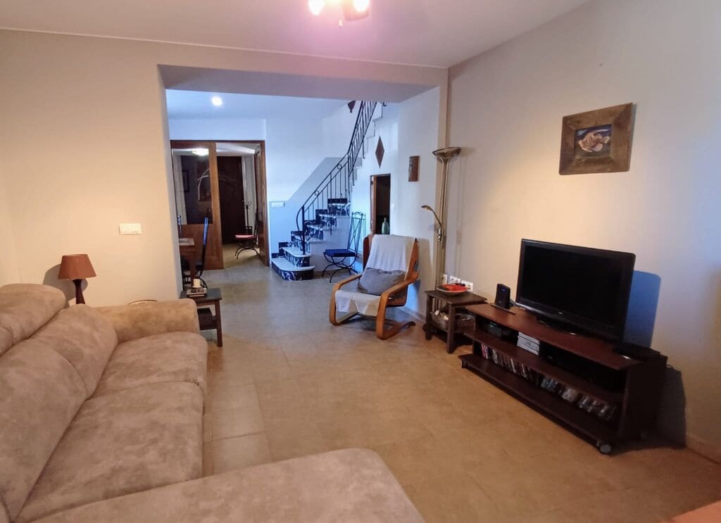 3 bedroom Townhouse for sale in Oliva - € 229,900 (Ref: 9497047)