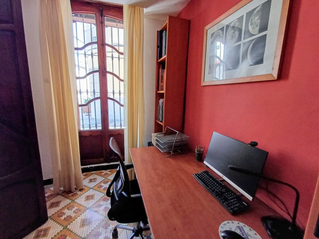 3 bedroom Townhouse for sale in Oliva - € 229,900 (Ref: 9497047)