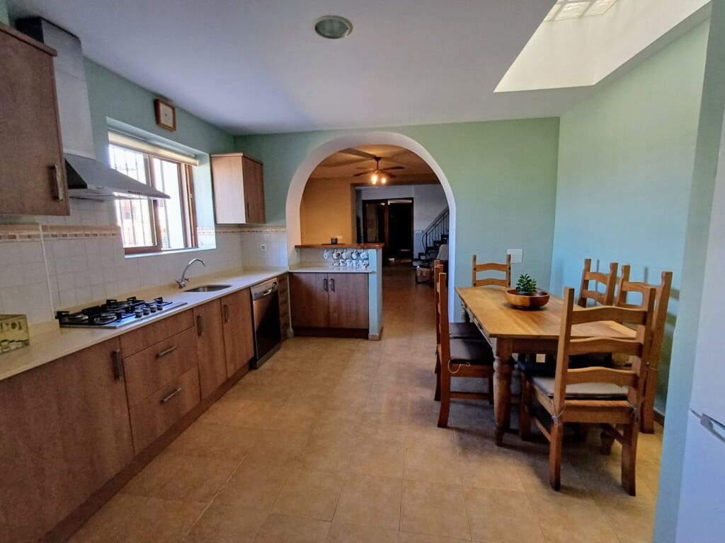 3 bedroom Townhouse for sale in Oliva - € 229,900 (Ref: 9497047)