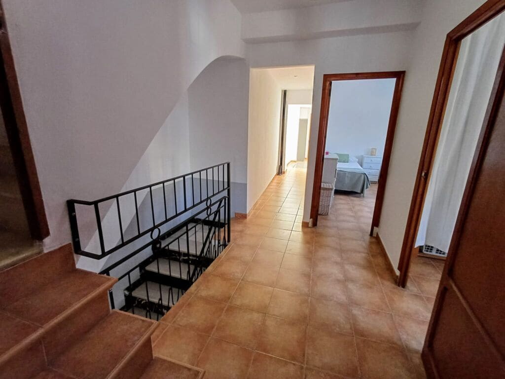 3 bedroom Townhouse for sale in Oliva - € 229,900 (Ref: 9497047)