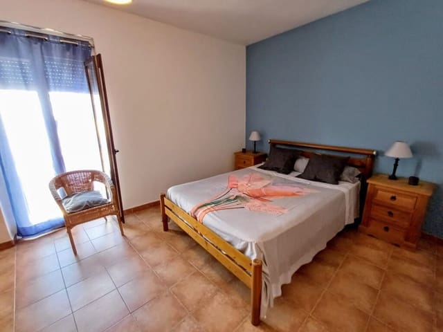 3 makuuhuone Omakotitalo myytävänä paikassa Oliva - 229 900 € (Ref: 9497047)