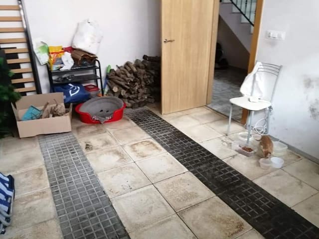 3 soverom Hus til salgs i Oliva med garasje - € 240 000 (Ref: 9497048)