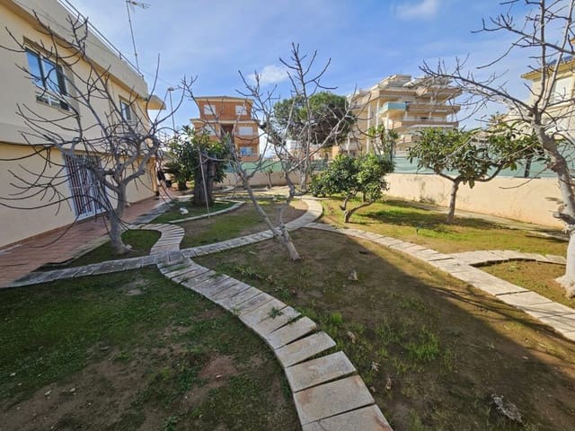 4 soveværelse Villa til salg i Oliva med garage - € 1.200.000 (Ref: 9535644)