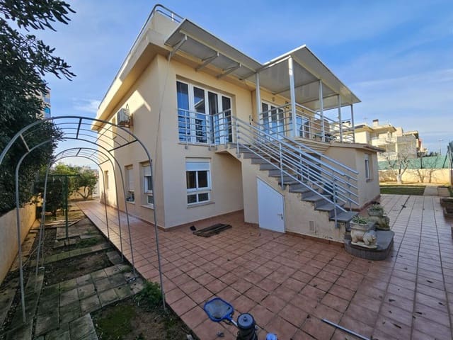 4 soveværelse Villa til salg i Oliva med garage - € 1.200.000 (Ref: 9535644)